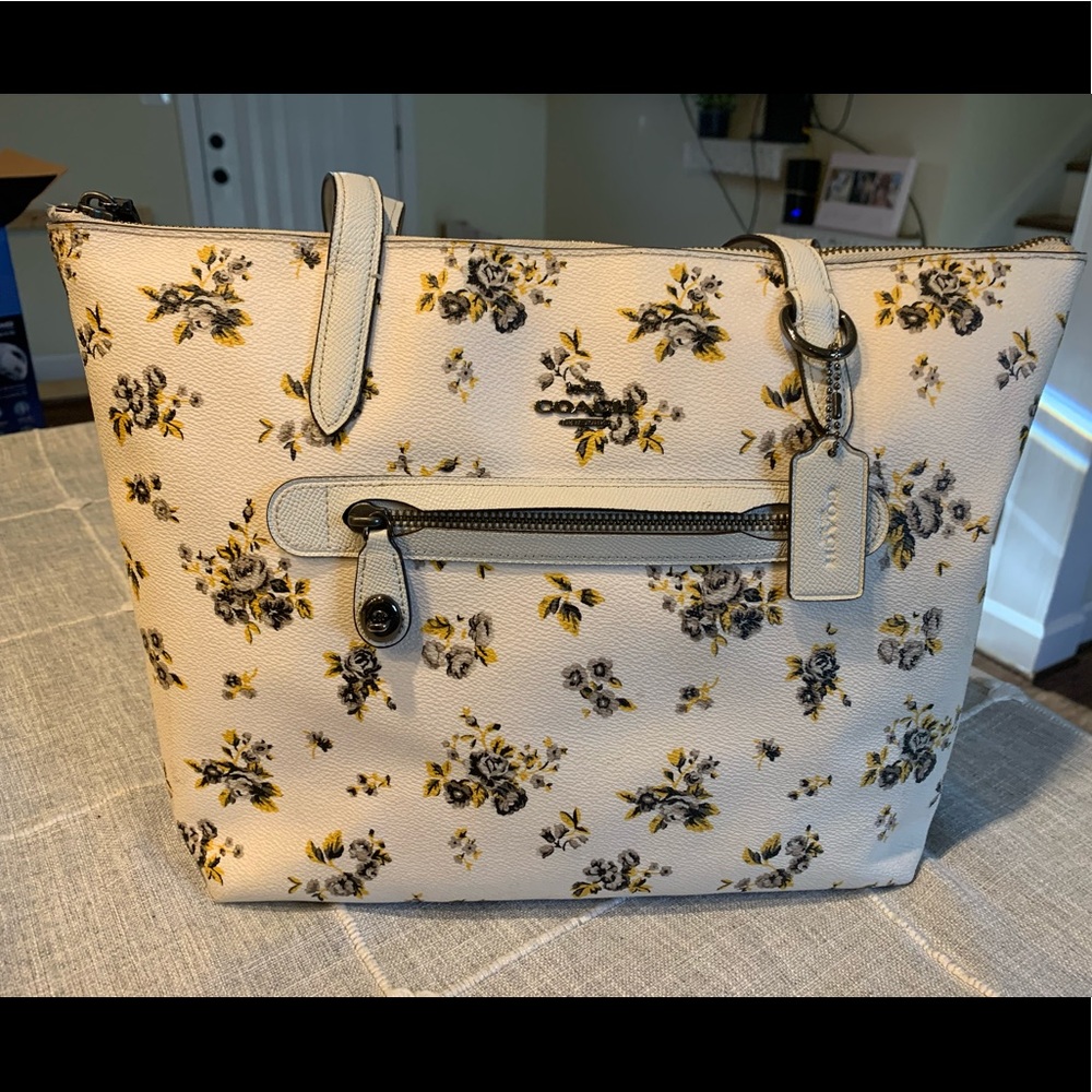 Coach Tote.